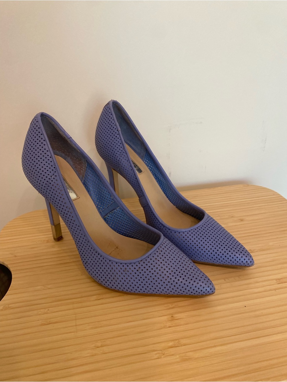 Guess Perforated Pointed-Toe Pumps in Lavender Blue